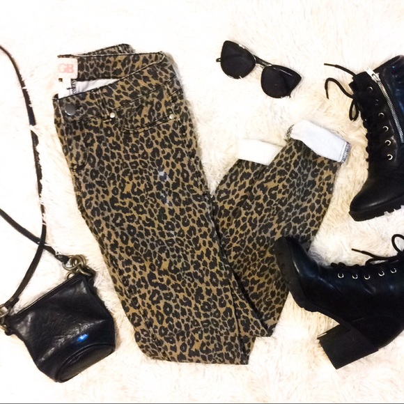 Gianni Bini Denim - 🐆 GB Leopard Jeans 🐆